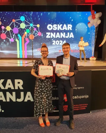 Dino sa svojom mentoricom Ivom Brabec Magdić/Foto: Gimnazija Daruvar
