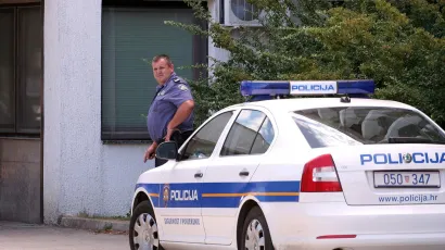 Jučer su se u naselju pored Đulovca potukli maloljetnik i 38-godišnjak pa je morala intervenirati i policija/Foto: Robert Fajt/CROPIX (Ilustracija)