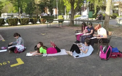 Jolanini maleni učenici u akciji/Foto: Privatni album