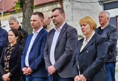 Zamjenica župana iz redova češke nacionalne manjine Tanja Novotni Golubić, župan Marko Marušić, gradonačelnik Damir Lneniček i zamjenica gradonačelnika Vanda Cegledi/Foto: Nikica Puhalo/MojPortal.hr