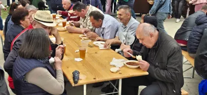 Bjelovarčani su uživali u besplatnom grahu i pivu/Foto: Grad Bjelovar