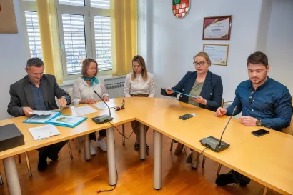 Predaja potpisa i kandidacijske liste/Foto: Privatni album
