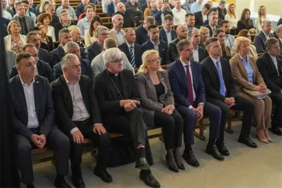 Ugovori su dodijeljeni na svečanosti u Travniku/Foto: KUC Mato Lovrak