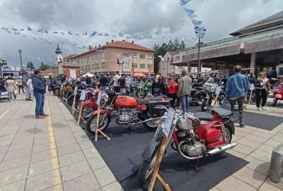 Na središnjem trgu održana je impresivna izložba motocikala/Foto: Slavica Trgovac Martan