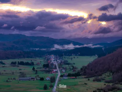 Pogled na Mrkopalj iz daljine/Foto: Štefan Brajković