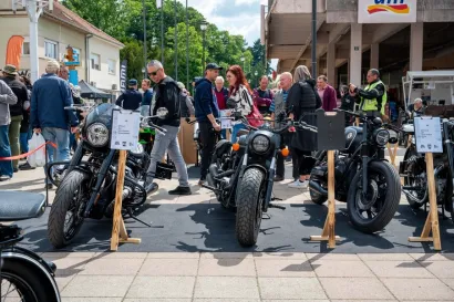 Motocikli u središtu Daruvara/Foto: Predrag Uskoković