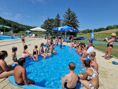 Na malom bazenu/Foto: Općina Veliko Trojstvo i Šandrovac