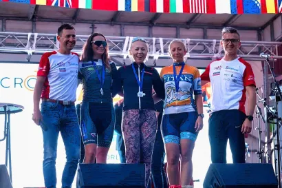 Biljana Vidrić na postolju (druga s desna)/Foto: Vedran Rapo