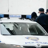 Muškarac je svladan nakon dolaska druge policijske patrole/ Foto: Goran Mehkek/CROPIX (ILUSTRACIJA)