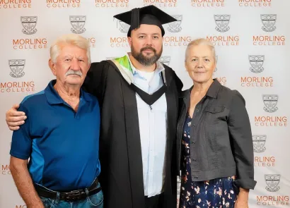 Tata Ivo i majka Anđica ponosni na sina koji je diplomirao/Foto: Privatni album