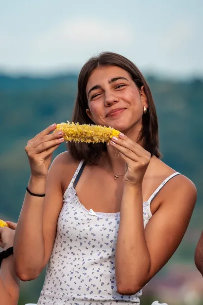 U omiljenoj deliciji uživalo je i staro i mlado/Foto: Stipe Boščić