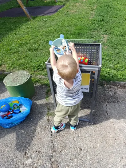 Maleni Toni spremno se odrekao svojih igračaka/Foto: Privatni album