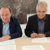 Gradonačelnik Josip Bilandžija i Zlatko Starešinčić, predstavnik novoosnovane tvrtke HEA Projekt/Foto: Krugoval Garešnica