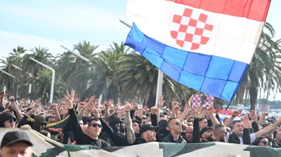 Veliki prosvjed u Splitu zbog uhićenja pripadnika Torcide: "Ako treba, doći  će cijela Hrvatska"