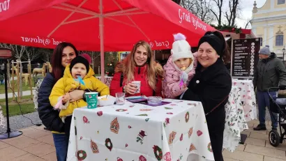 Vino i fritule su ukusniji u dobrom društvu/Foto: Slavica Trgovac Martan