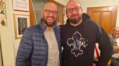 Tomislav Novinc sa svojim dvojnikom iz Mađarske/Foto: Privatni album