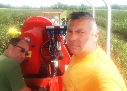 U polju aronije/Foto: Privatni album