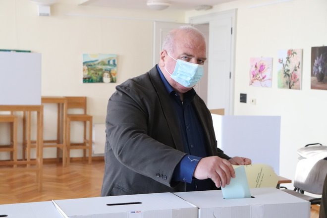 Gradonačelnik Lipika Vinko Kasana snimljen na unutarstranačkim izborima HDZ-a / Foto: Compas.hr