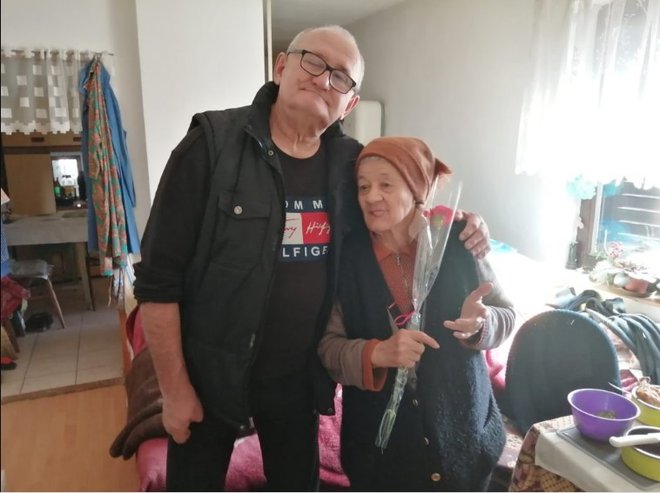 91-godišnjoj Dragici Barić puno znači što članovi Udruge stalno vode brigu o njoj, zovu je i posjećuju / Foto: Udruga slijepih Pakrac-Lipik
