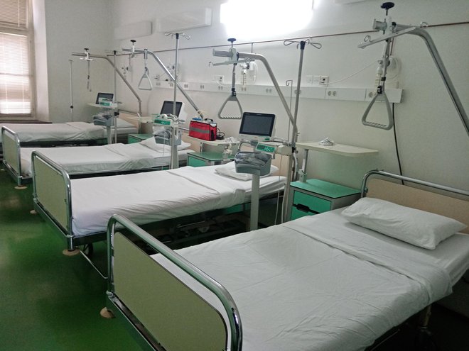 Dodatni kreveti čekaju nove pacijente na Covid odjelu/Foto: Deni Marčinković