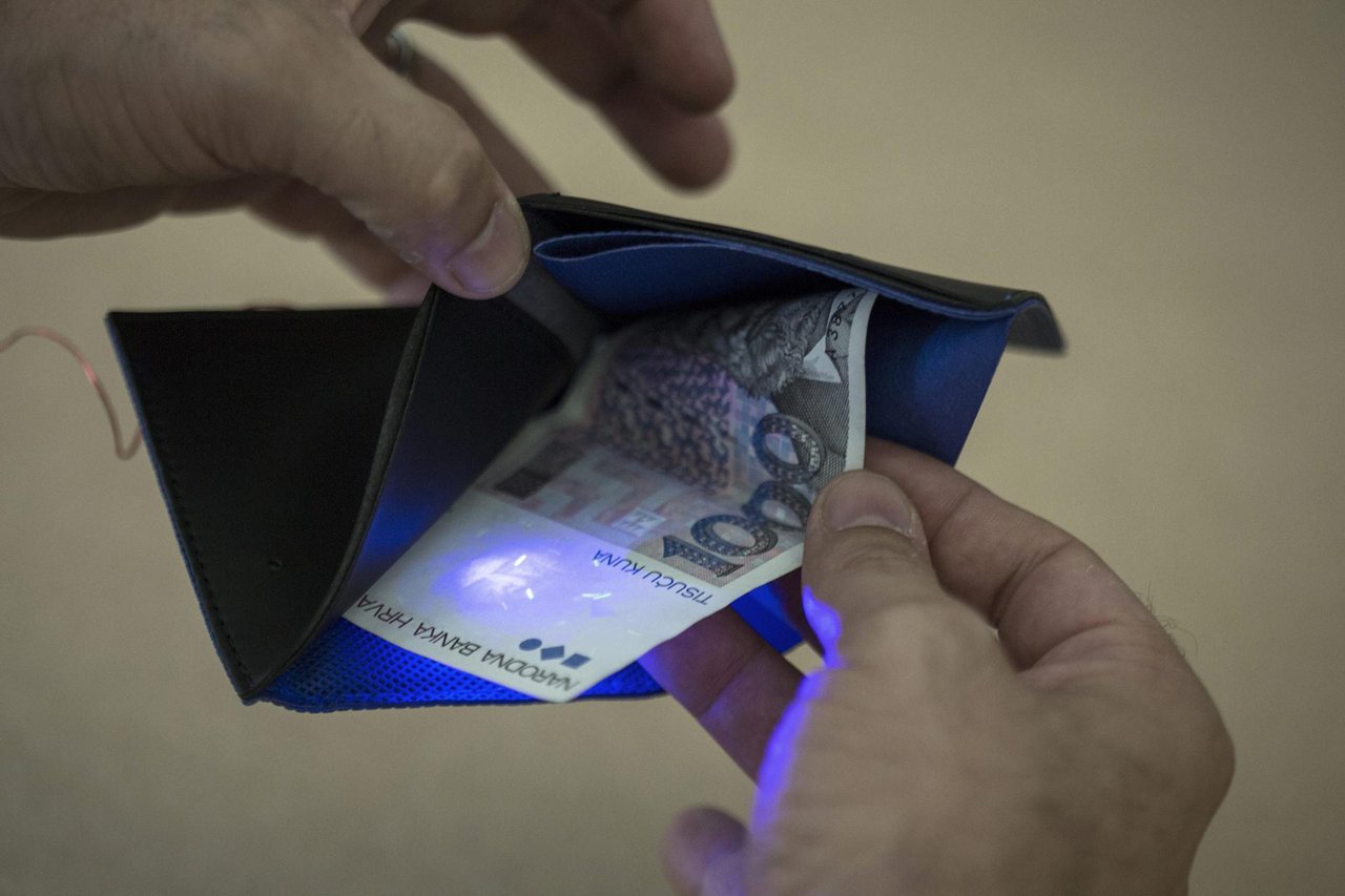 Fotografija: Muškarac je u četvrtak izgubio novčanik, a u petak je shvatio da je netko ispeglao njegovu kraticu / Foto:Berislava Picek/CROPIX