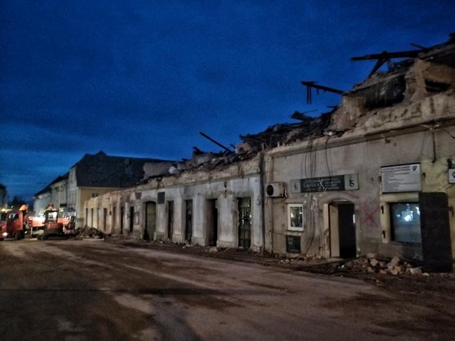 Tužni prizori iz područja koje je nastradalo u potresu /Foto: Udruga jedni za druge Općina Sirač

