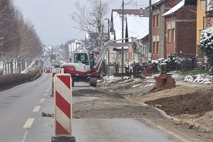 Fotografija: Lipička ulica u kojoj će kućanstva zbog radova biti po 8 sati dnevno bez vode / Foto: Compas.hr