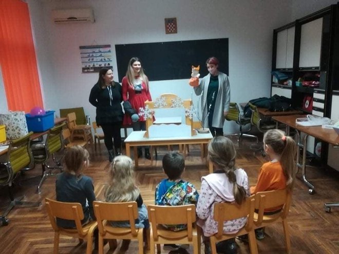 Odgojitelji volonteri za djecusu pripremili dramsko-scenski igrokaz/Foto: Irena Šulentić<br />
 