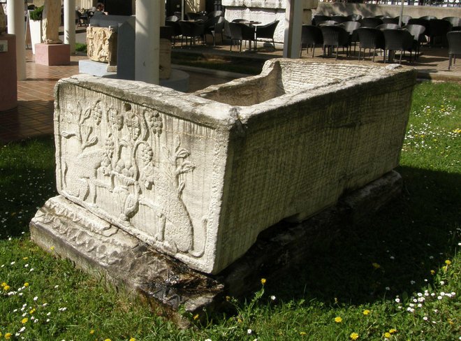 Daruvarski/Bastajski sarkofag izložen je u lapidariju Arheološkog muzeja u Zagrebu i tamo je u postojećem okruženju najprivlačniji izložak/Foto: Marko Pejić