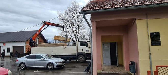 Kamion pun donirane građe za sanaciju kuća/Foto: Općina Končanica
