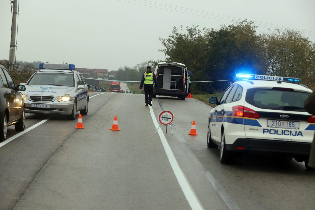 Fotografija: Nesreća se dogodila u subotu oko 14 sati poslije skretanja za Brestovac u smjeru Daruvara/Foto: Željko Hajdinjak/CROPIX (ilustracija)