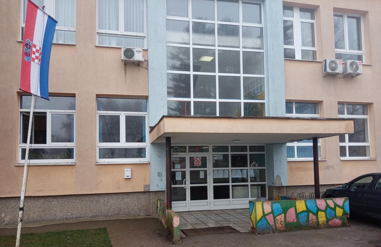 Fotografija: Osnovna škola u Rovišću žudi za obnovom/Foto: Deni Marčinković