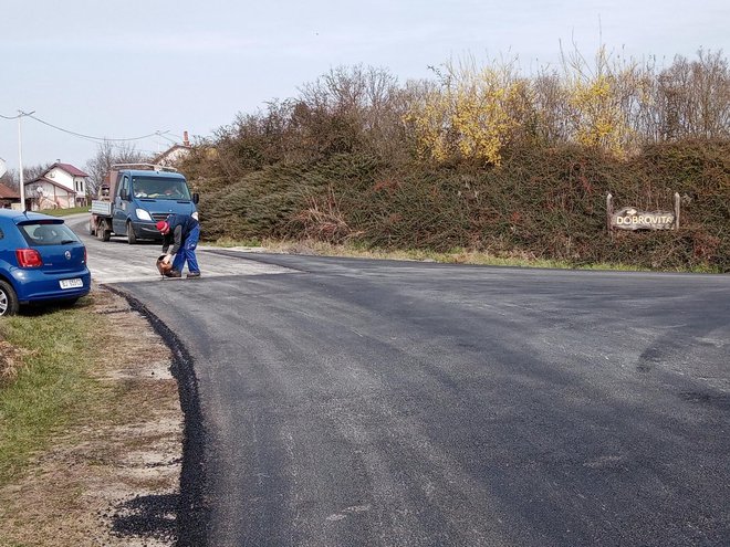Asfaltiranje ceste Martinac-Letičani pri samom su kraju/Foto: Deni Marčinković