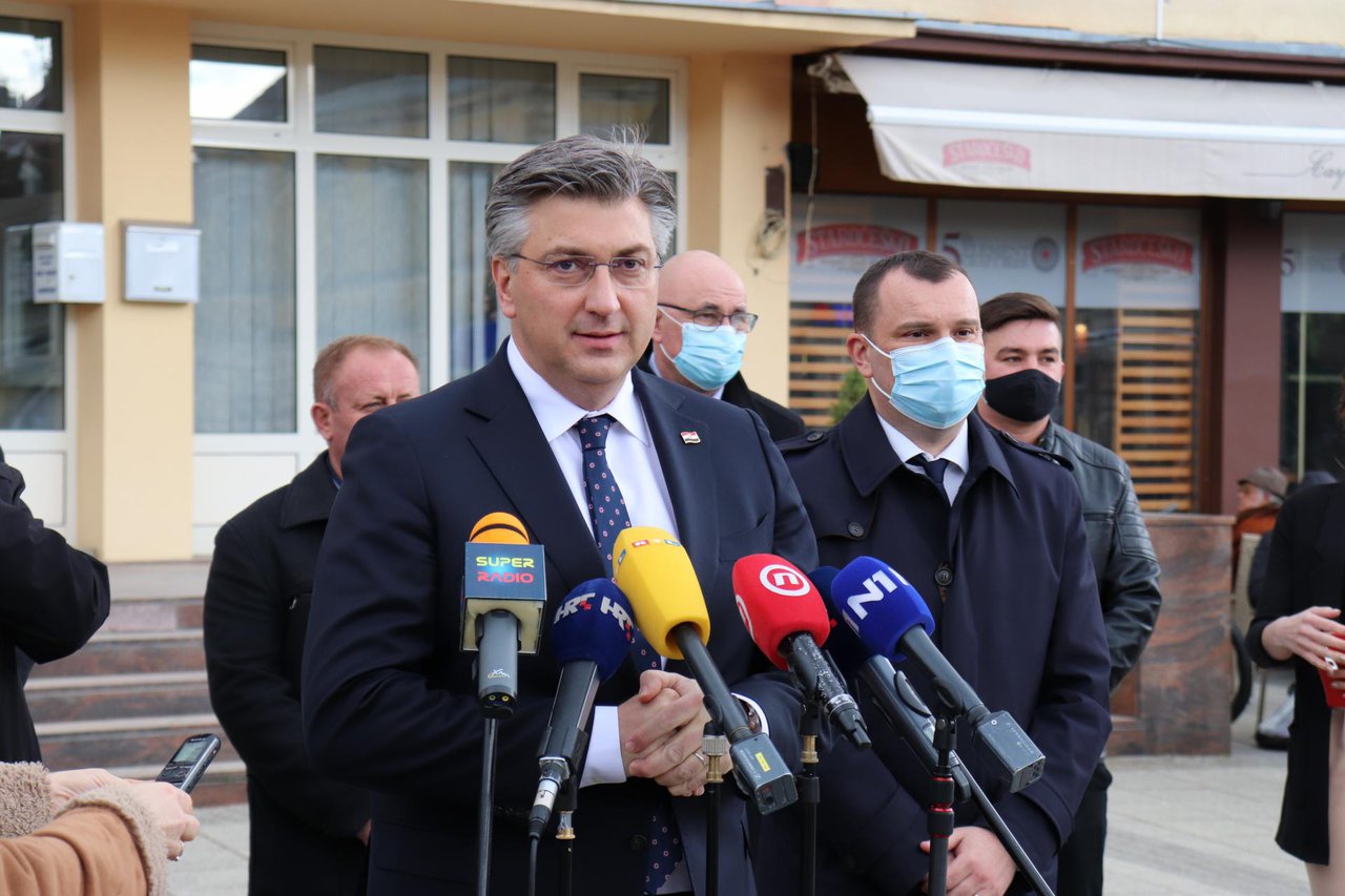 Fotografija: Premijer Andrej Plenković u Daruvaru/Foto: Nikica Puhalo