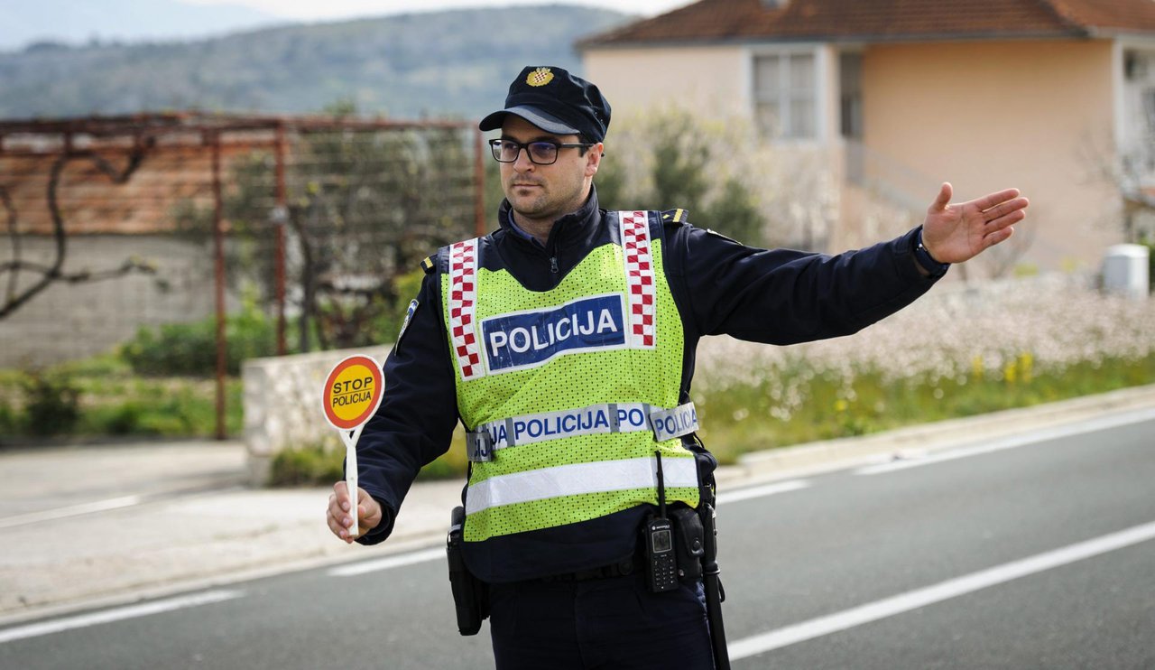 Fotografija: Policajci PU bjelovarsko-bilogorske svaki vikend pojačano nadziru vozače/Foto: Nikša Stipaničev/CROPIX (ilustracija)