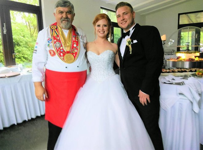 Nerijetko je Miodragović pozvan da kuha na svadbama diljem Europe, a ovo je fotografija iz Essena/Foto: Privatni album