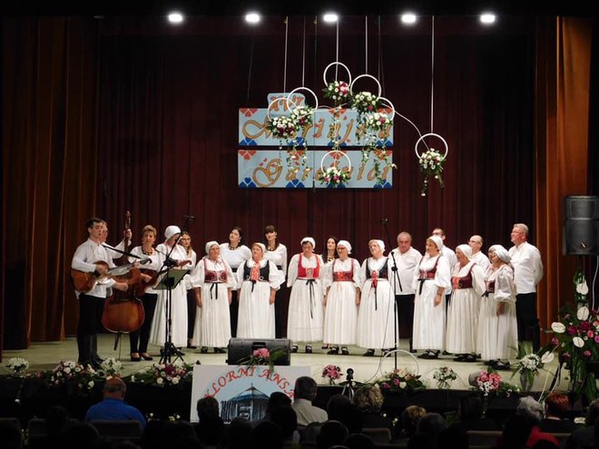 Folklorni ansambl Zdenac na 16. Marinju u Garešnici 2019. godine/Foto: Krugoval Garešnica