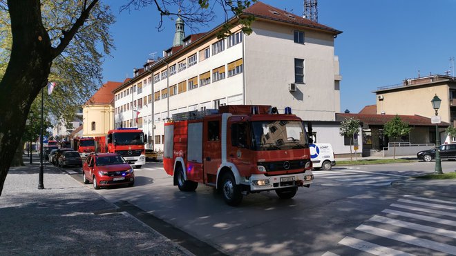 Bjelovarski vatrogasci vožnjom gradom obilježili svoj dan/ Foto: JVP Bjelovar