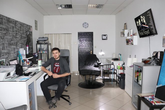 Ivan Molnar u svom tattoo studiju/Foto: Daria Marković