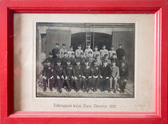 <p>1932. godina, vatrogasni tečaj/Foto: Monografija Daruvarski vatrogasci – 140 godina DVD-a Daruvar</p>
