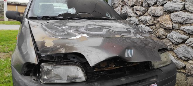 Vlasnica automobila koji je izgorio jako se loše osjeća zbog požara koju je uzrokovala/Foto: Martina Čapo