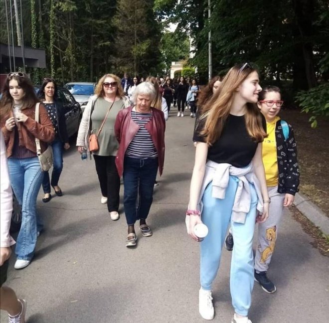 Učenici i zainteresirani građani u šetnji/Foto: Lana Andrijević