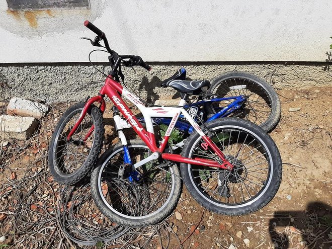 Iako su prašni i prljavi, bicikli su pronađeni neoštećeni/Foto: Ivanka Ćuić