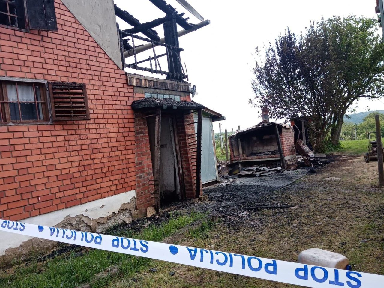 Fotografija: Policijski očevid na mjestu tragičnog požara/Foto: Deni Marčinković