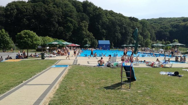 Šandrovački bazen smješten je u netaknutoj prirodi i okružen je bilogorskim šumama/Foto: Facebook bazen Gradina Šandrovac