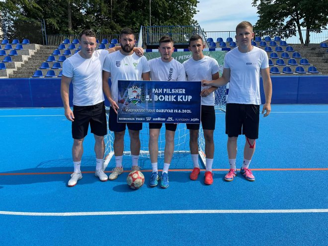 Ekipa koja je sudjelovala na malonogometnom turniru/Foto: Malonogometni klub Bjelovar
