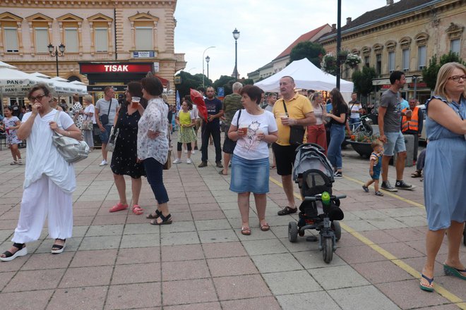 Građani na trgu/Foto: Daria Marković