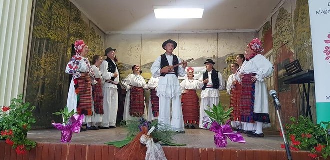 <p>Na manifestaciji je nastupio domaći glazbeni zbor i folklorna skupina/Foto: Zajednica Mađara Pisanica</p>
