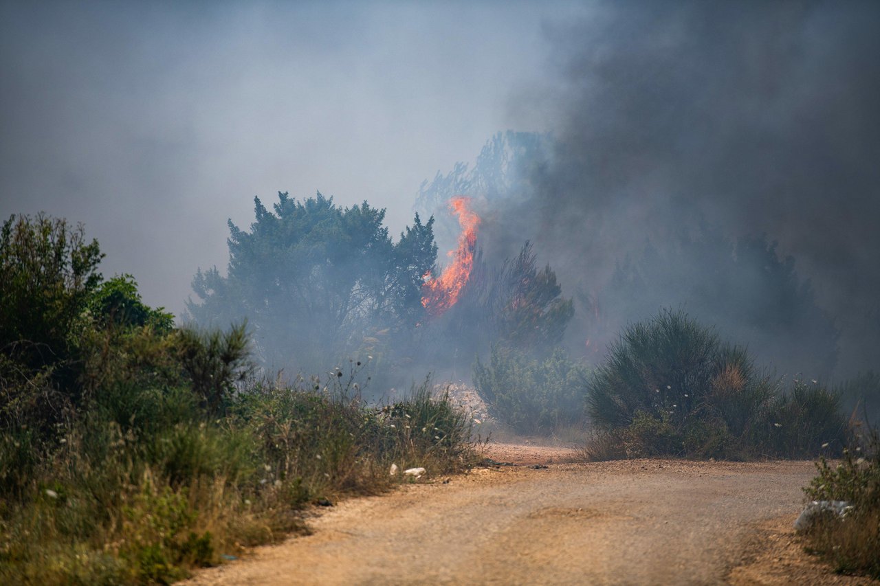 Fotografija: Požari na otvorenom pod utjecajem vjetra često izmaknu kontroli/
Foto: Luka Gerlanc/CROPIX
