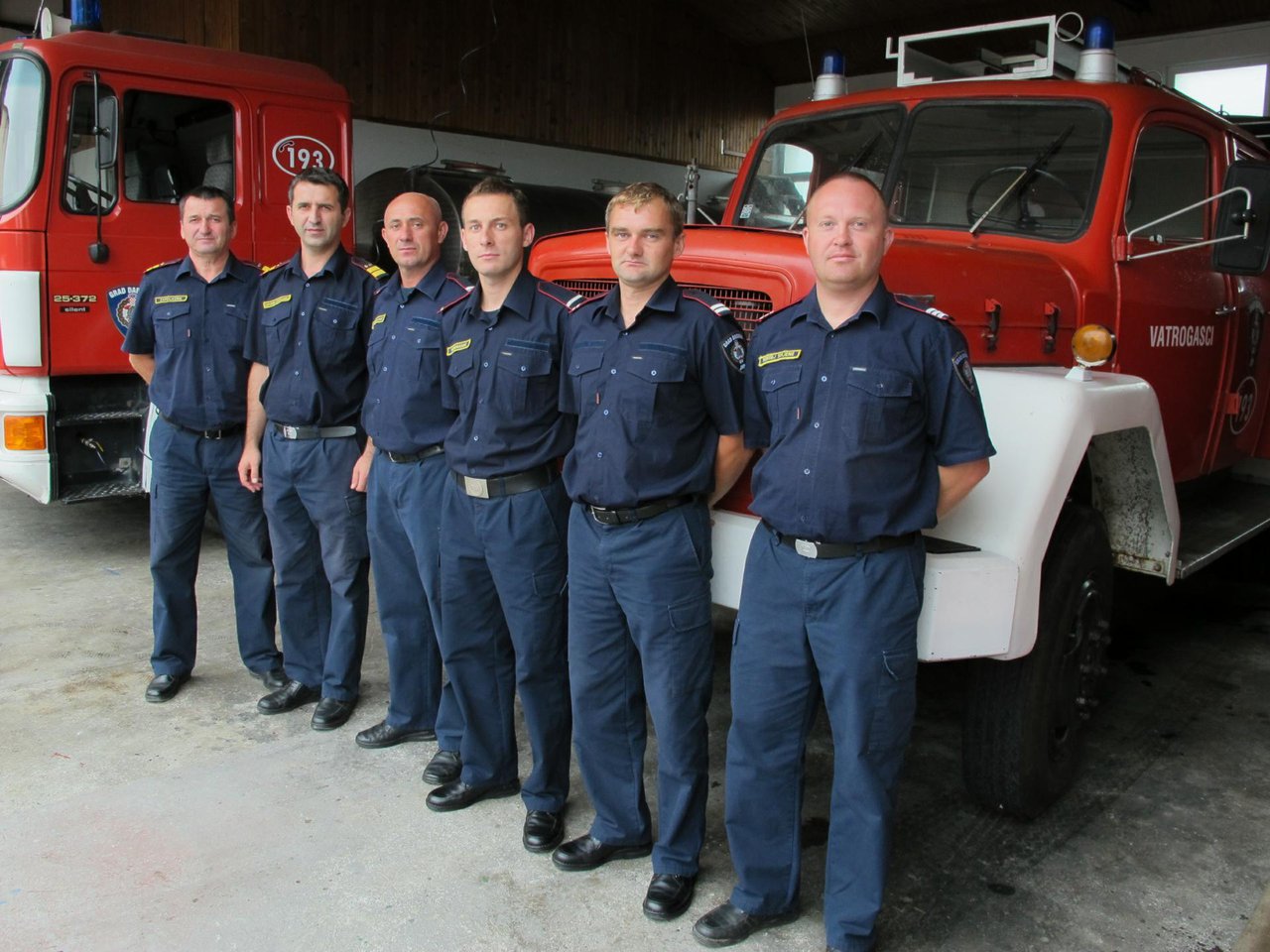 Fotografija: Ekipa koja je sudjelovala u intervencijama na Pelješcu/Foto: Monografija "Daruvarski vatrogasci - 140 godina DVD-a Daruvar
